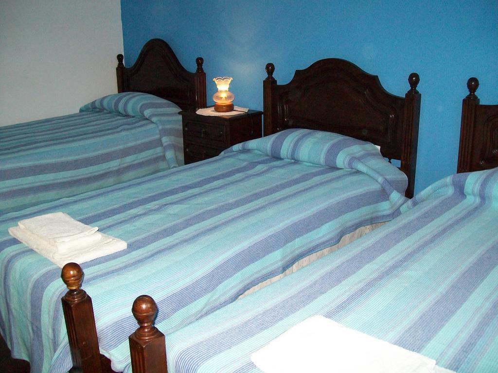 Pacheco'S Guesthouse Lagos Exterior photo